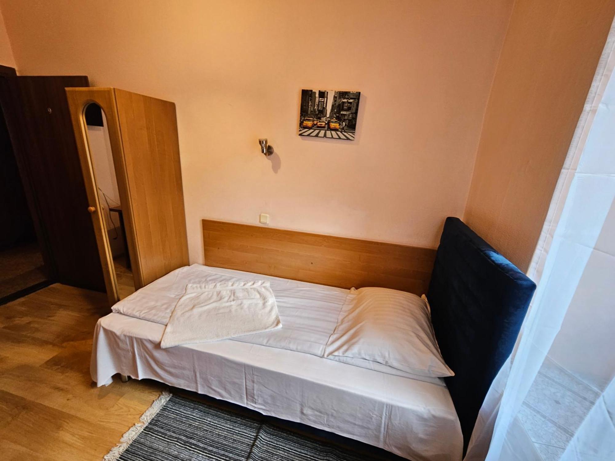 צ'סטוצ'ובה Hotel Haga מראה חיצוני תמונה