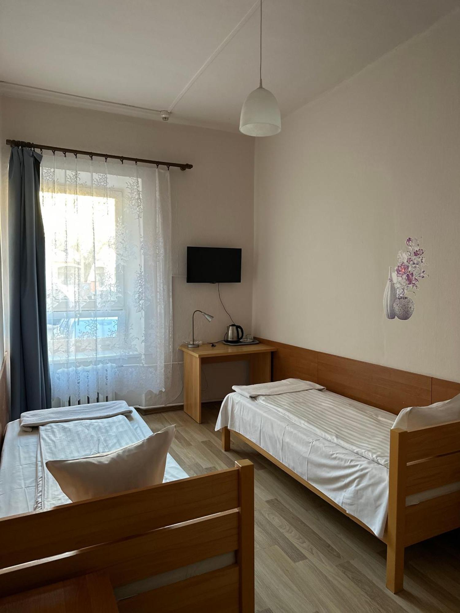 צ'סטוצ'ובה Hotel Haga מראה חיצוני תמונה